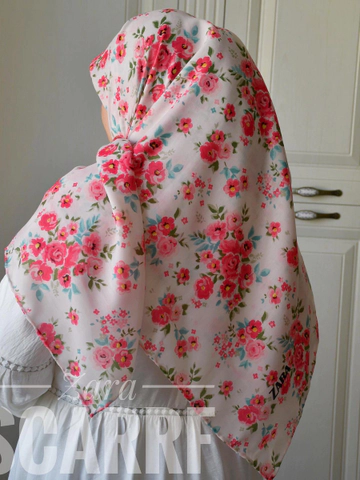 روسری گلگلی کرمی