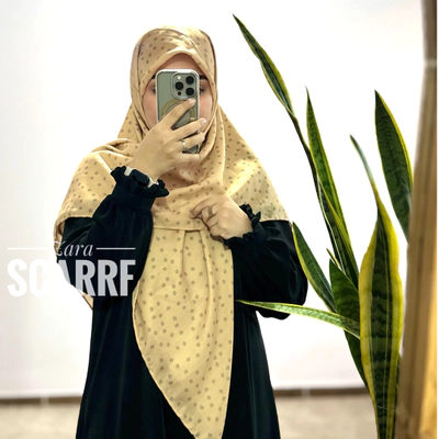 روسری کرم بلوم