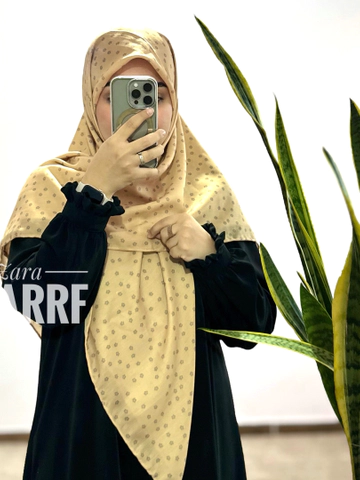 روسری کرم بلوم