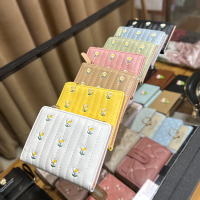 کیف پول وارداتی بابونه