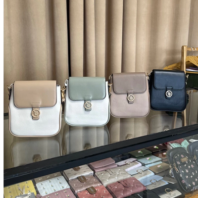 کیف دوشی پرتیز مدل‌ دورنگ