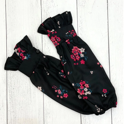 ساقدست مشکی گل صورتی آستین دکمه ای