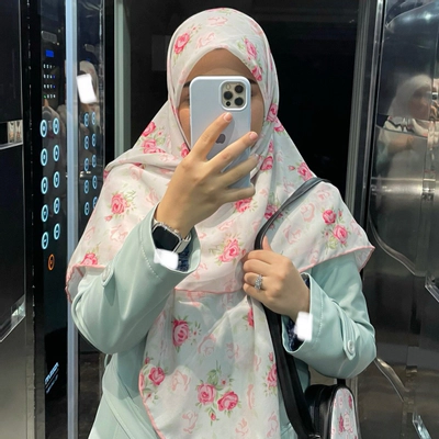 روسری آبی صورتی