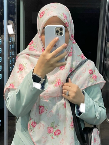 روسری آبی صورتی