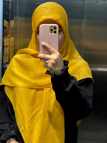 روسری زرد نگین دار